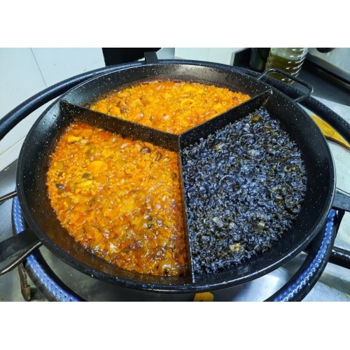 Paella pan divided into 3 sections or multi-tasting paella pan paellas of 3 flavors