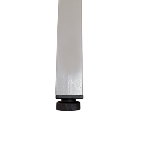 Square leveler with leg