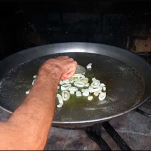 2.- Sauté the squid