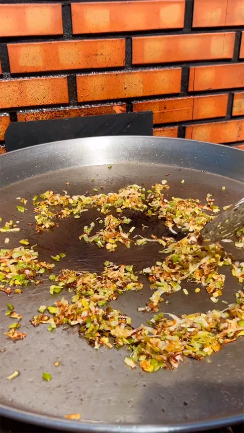 4.- Sauté the vegetables