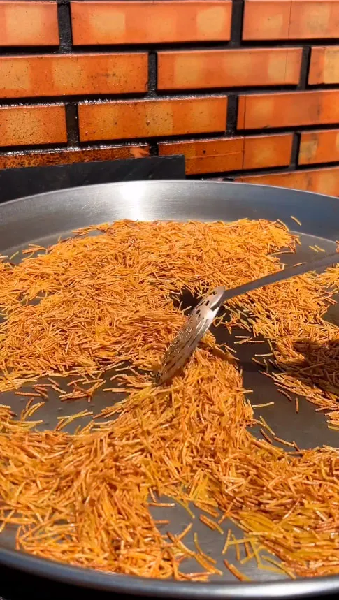 1.- Fry the noodles