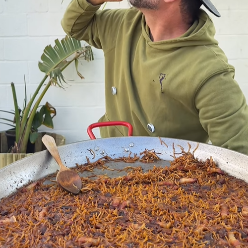 6.- Reduce the tomato