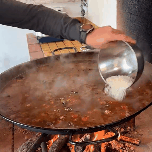 6.- Add the squid and mix