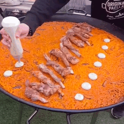 6.- Reduce the tomato