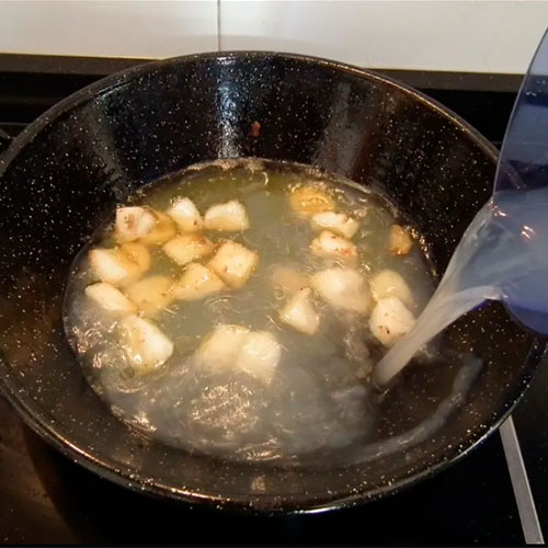 4.- Add the fish stock