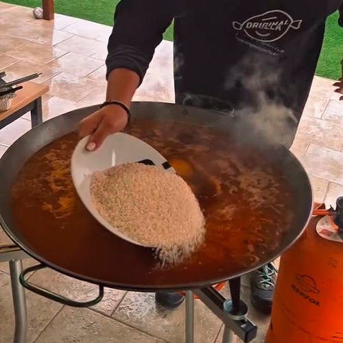 6.- Reduce the tomato