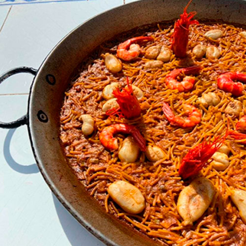 Recipe by @cooking_jorge: Fideuá of cuttlefish roe and prawns