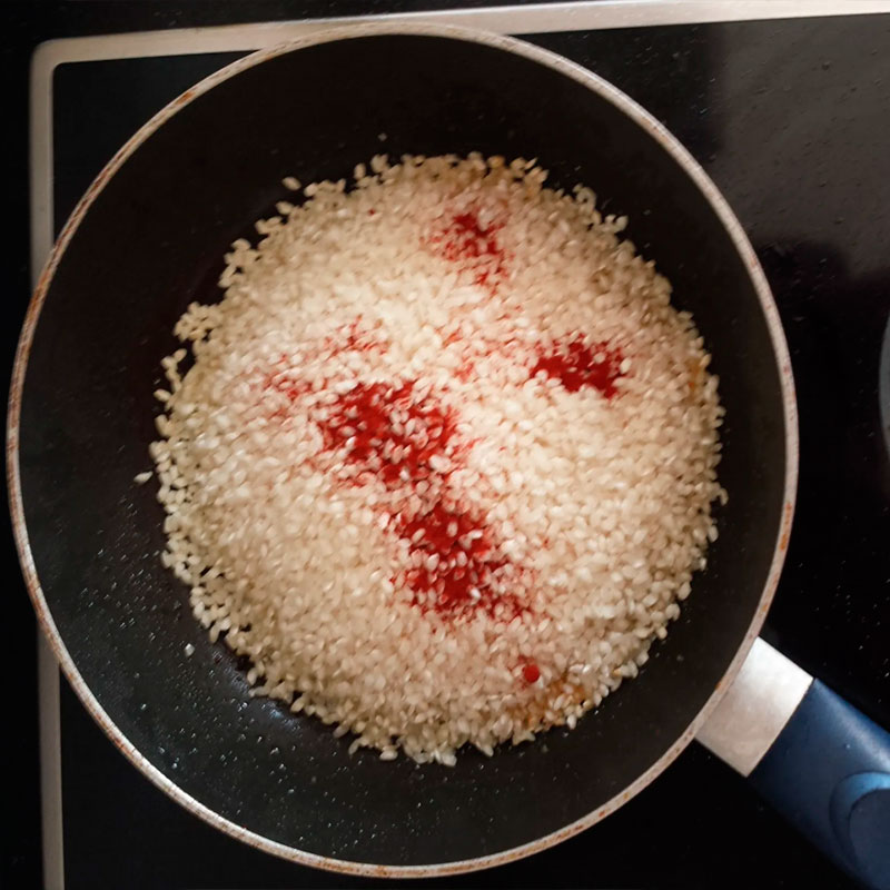 3.- Add the rice