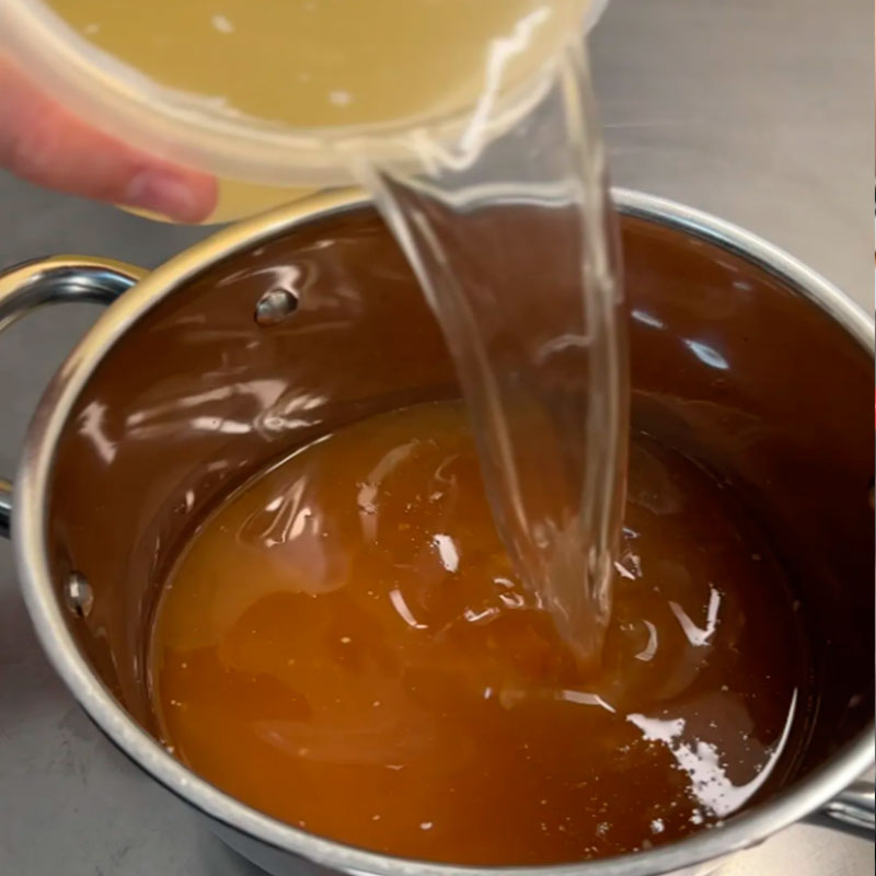 6.- Add the tongue broth 6.- Add the tongue broth