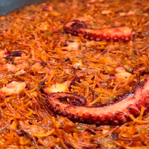 Recipe by _comeydisfruta_: Octopus and leek fideua