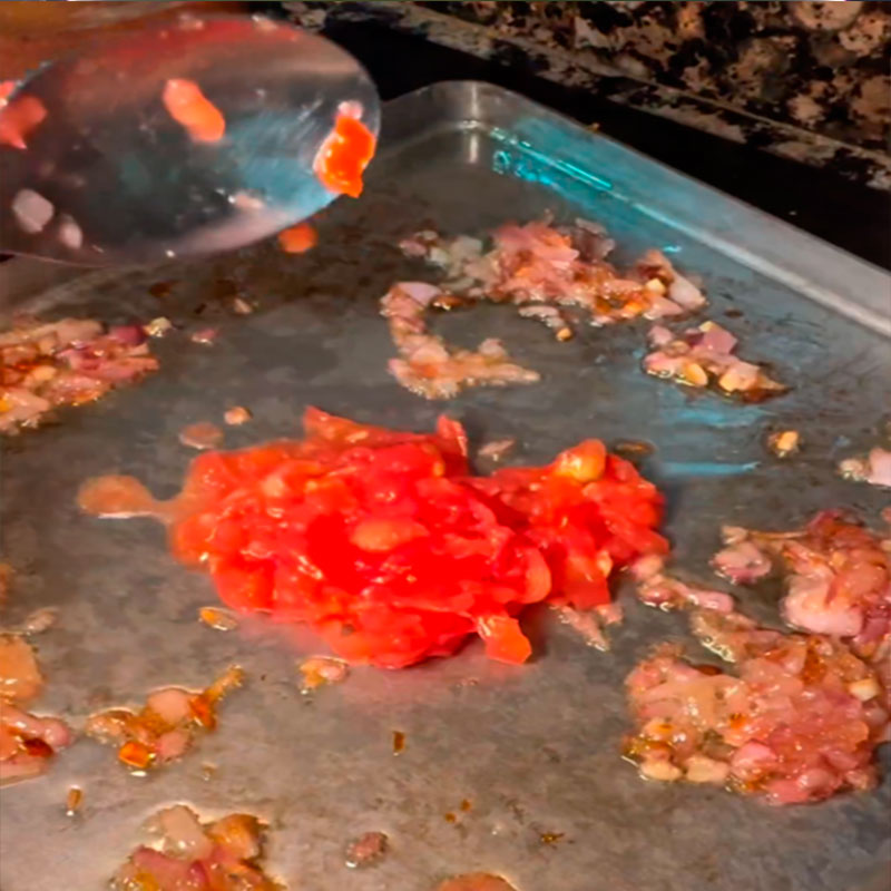 3.- Sauté tomato