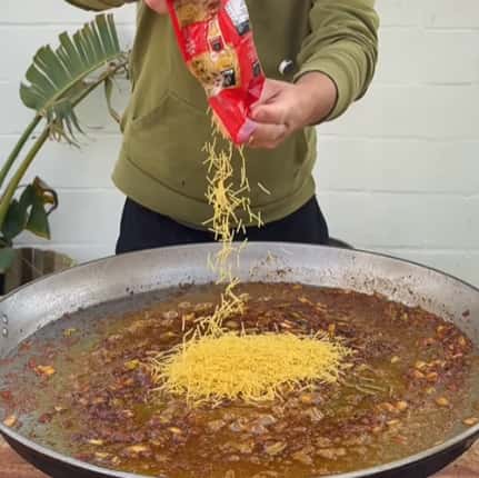 6.- Reduce the tomato