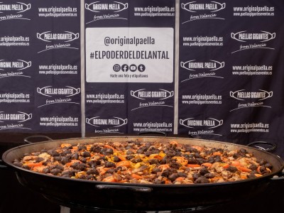 Recipe from @originalpaella: Baked rice in paella