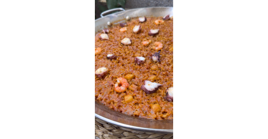 Recipe by @elchefkent: Octopus and red shrimp rice