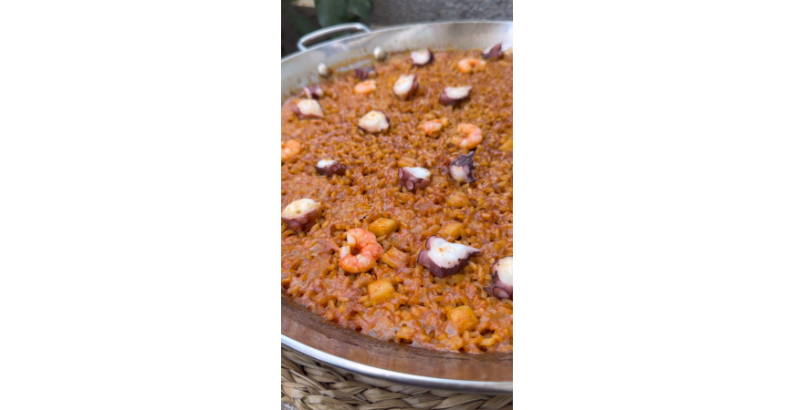 Recipe by @elchefkent: Octopus and red shrimp rice