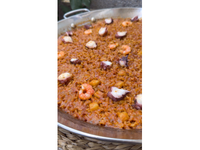 Recipe by @elchefkent: Octopus and red shrimp rice