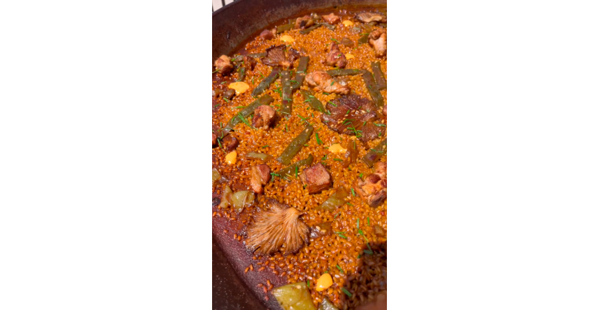 Recipe by @laninavalenciana: Chicken and ribs rice with teriyaky sauce