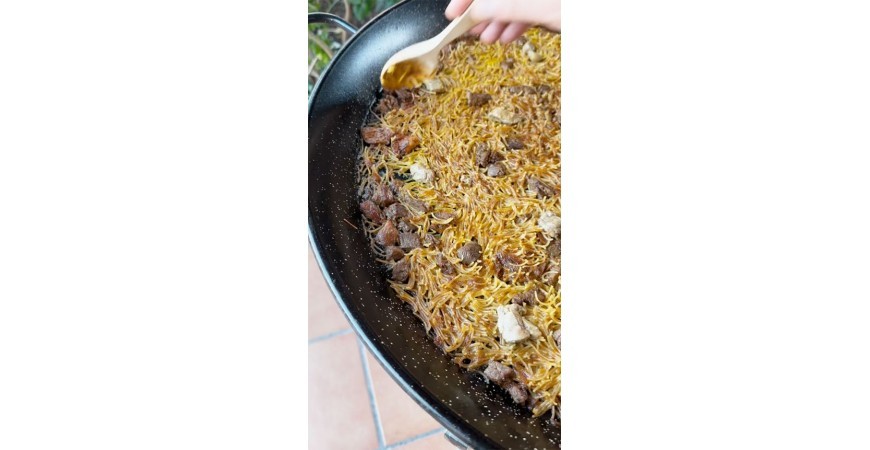 Recipe by @fanaticook: Fideuá with Iberian secret, niscalos and foie gras