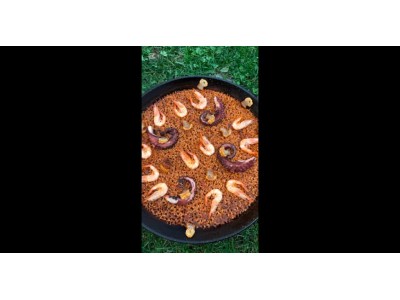 Recipe by @cherenayuso: Paella with octopus, prawns and torreznos (bacon)