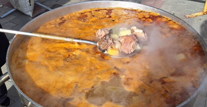 Ascension Recipe: Pot of rice with fesols and Naps