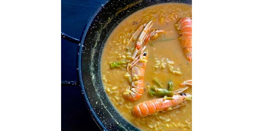 Recipe by @cooking_jorge: rice with curry and coconut with langoustines