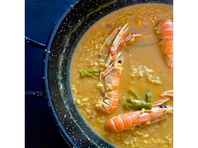Recipe by @cooking_jorge: rice with curry and coconut with langoustines