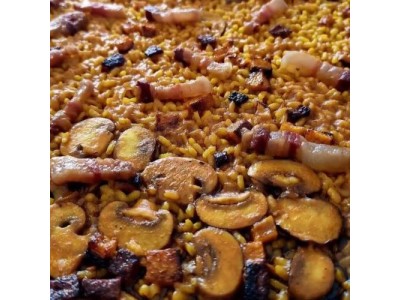Recipe by @virycheff: Iberian pork rib rice, spring garlic and shiitake mushrooms with Provençal aioli
