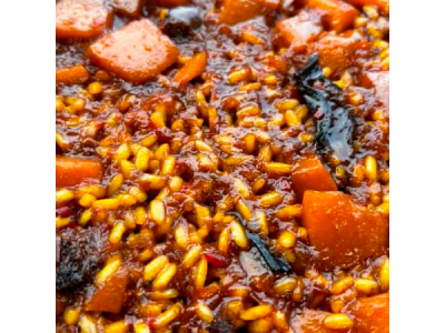 Recipe from @cris_riceandmeal: Pumpkin rice, porcini mushrooms and oven-baked chicken glazed with vermouth and orange