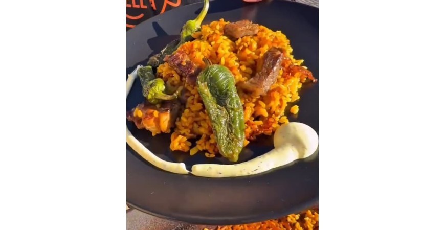 Recipe from @virycheff: Rice with beef entrecote and Padrón peppers with red thyme aioli