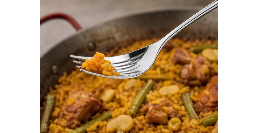 ¿Con que cubierto se come el arroz?