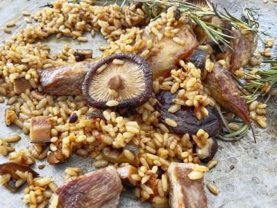 @deditearrocescreativos recipe: secret rice, pear and shitake