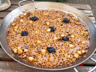 @elchefkent recipe: squid and cuttlefish rice with fake caviar