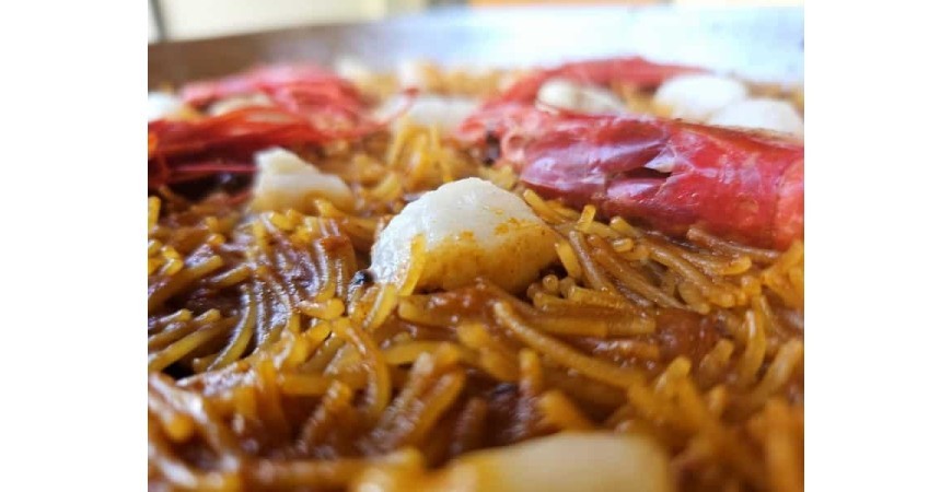 Recipe by @originalpaella: Carabineri and monkfish fideua