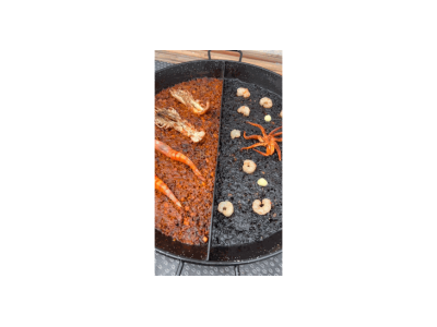 Double recipe from _comeydisfruta_: Seafood rice and black rice with squid