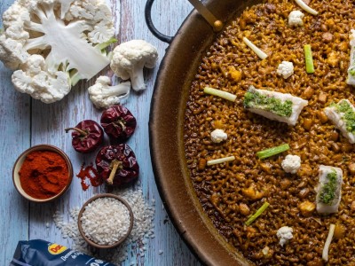 Recipe by @cocinandoparati10: Cod, cabbage and garlic rice