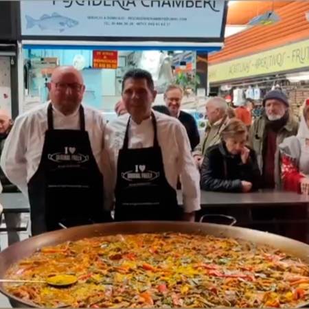 Hall of fame paella makers and paella pans