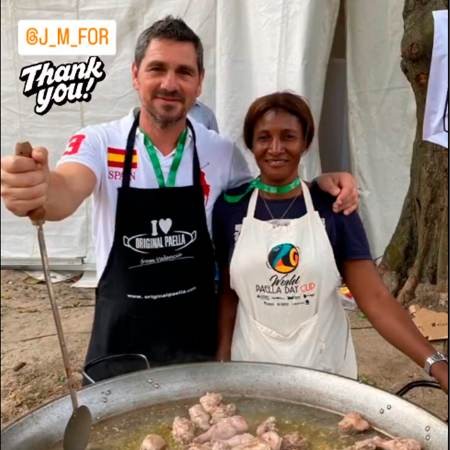 Hall of fame paella makers and paella pans
