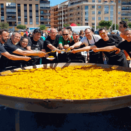 Hall of fame paella makers and paella pans