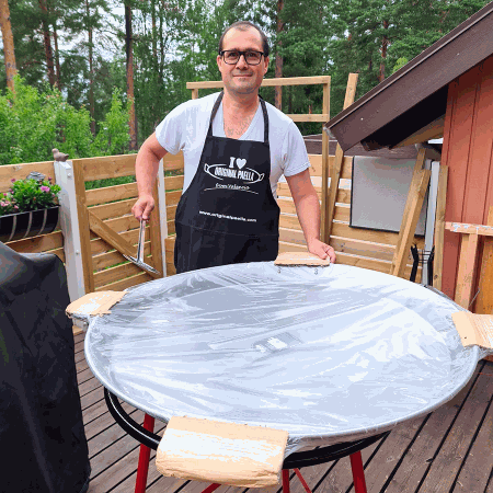 Hall of fame paella makers and paella pans