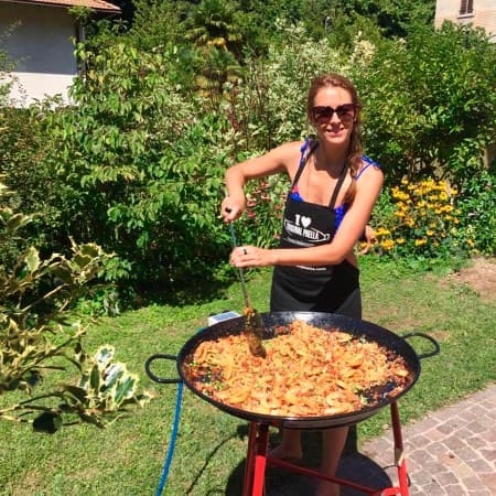 Hall of fame paella makers and paella pans