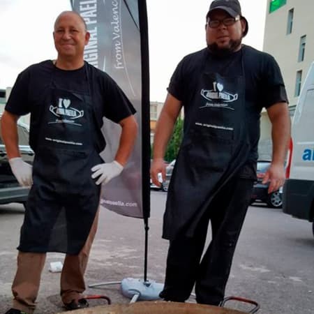 Hall of fame paella makers and paella pans