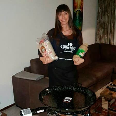 Hall of fame paella makers and paella pans