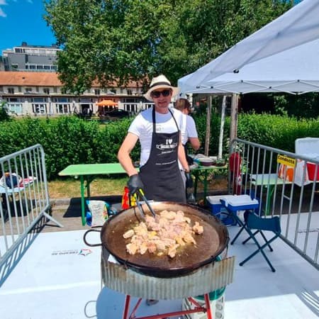 Hall of fame paella makers and paella pans