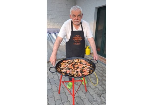Hall of fame paella makers and paella pans