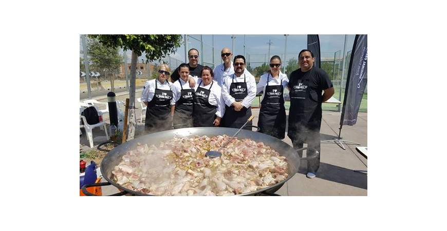 Hall of fame paella makers and paella pans