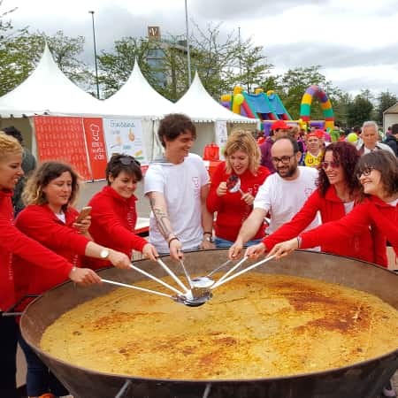 Hall of fame paella makers and paella pans