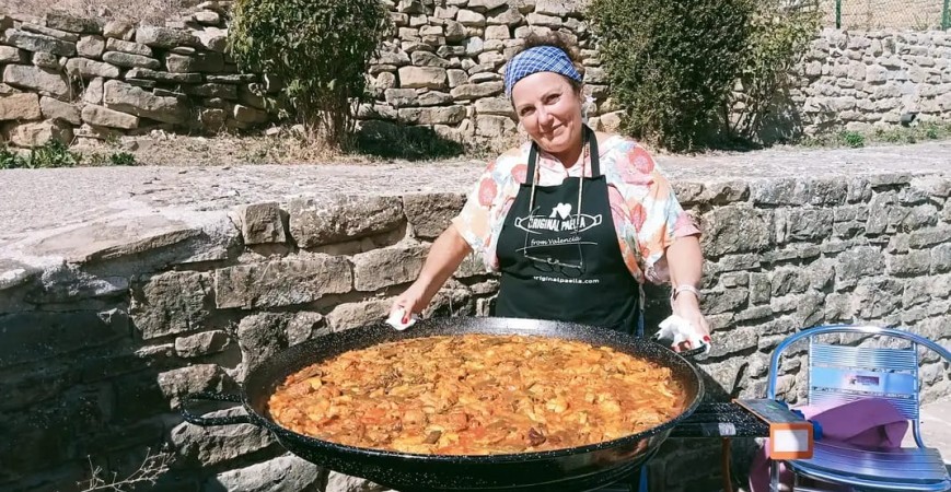 Hall of fame paella makers and paella pans